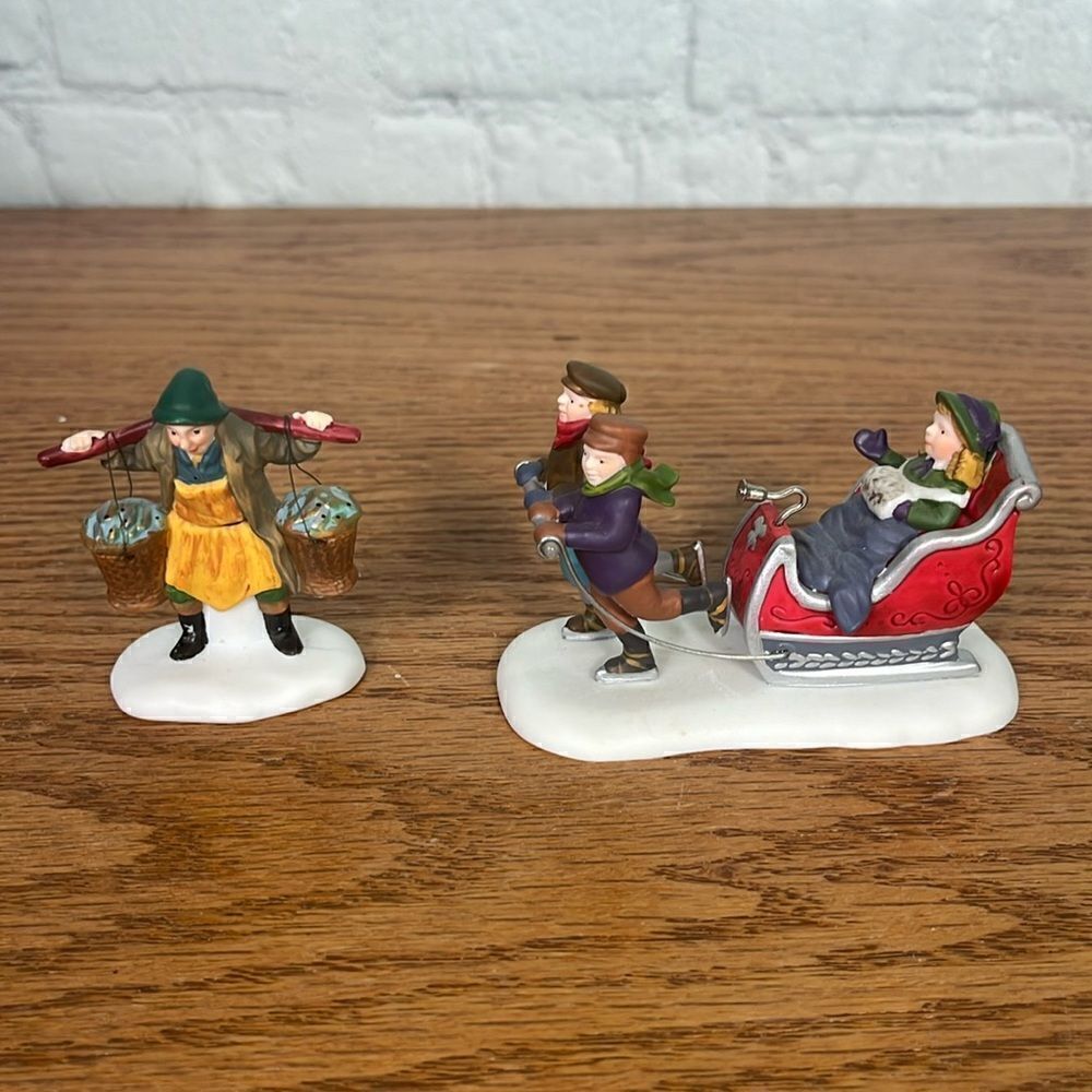 Dept 56 Winter Sleighride & Fish Monger Heritage Village Collection EUC